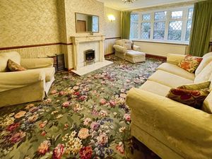 Lounge- click for photo gallery